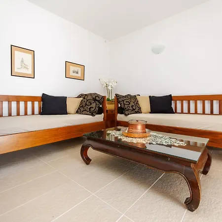 Iveta In - Mittel-dalmatien Trogir