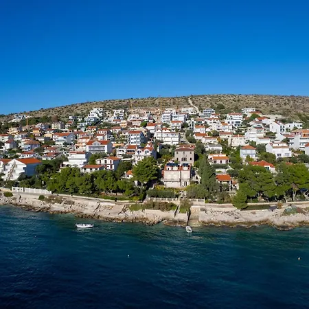 Iveta In - Mittel-dalmatien 3*