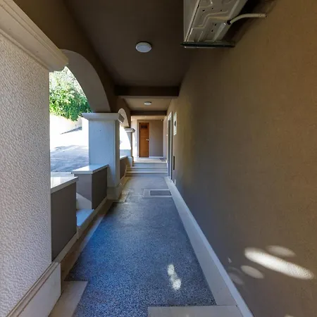 Iveta In - Mittel-dalmatien 3* Trogir