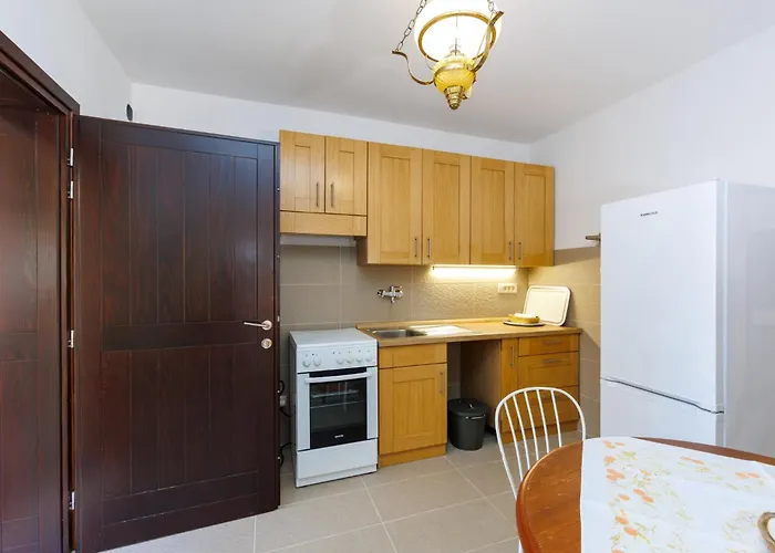 Iveta In - Mittel-dalmatien 3* Trogir